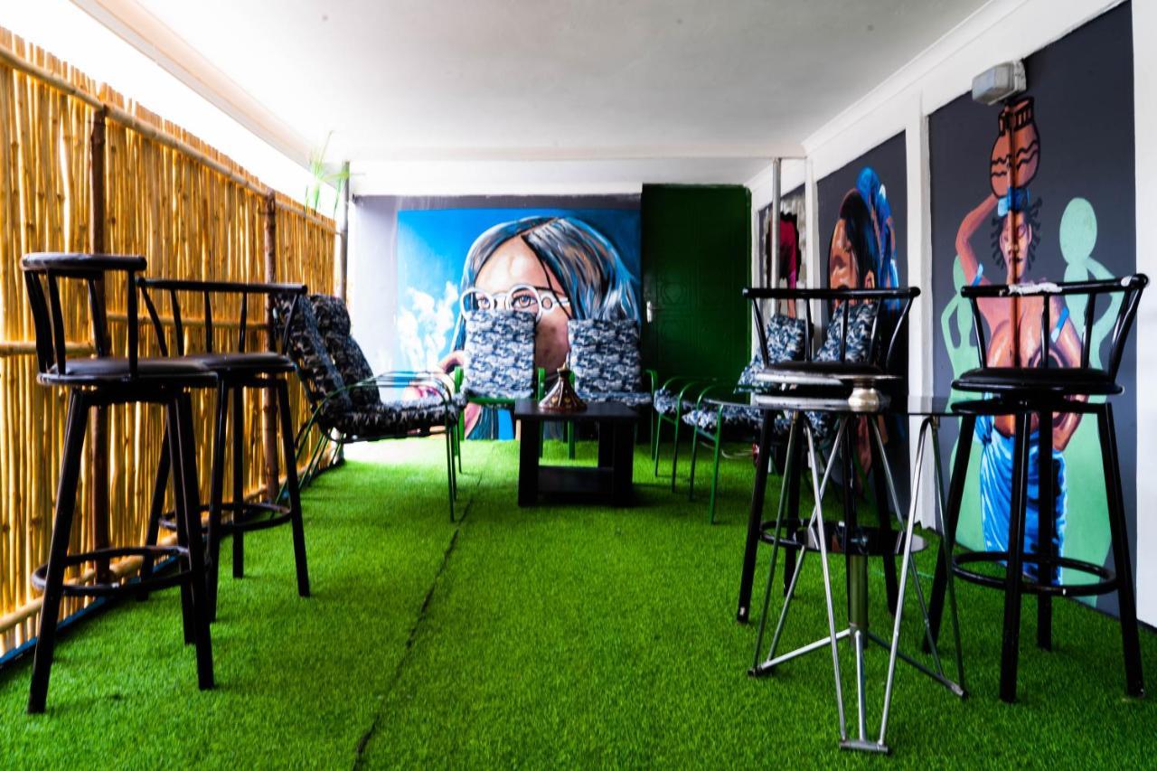 Albrine Lodge Белвил Екстериор снимка