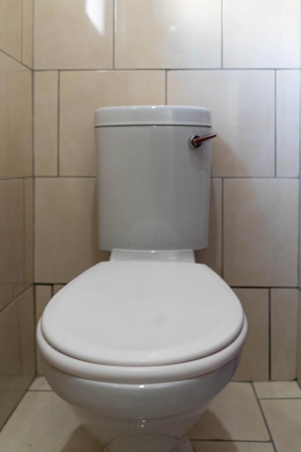 Albrine Lodge Белвил Екстериор снимка
