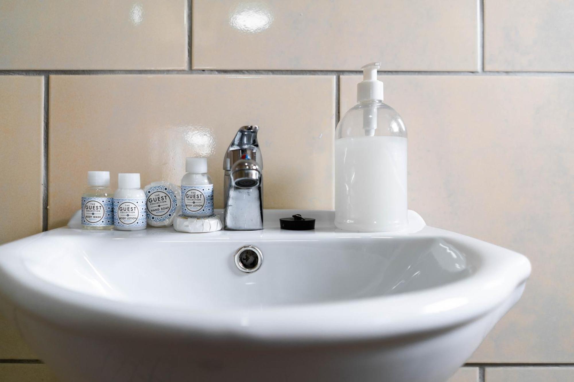 Albrine Lodge Белвил Екстериор снимка