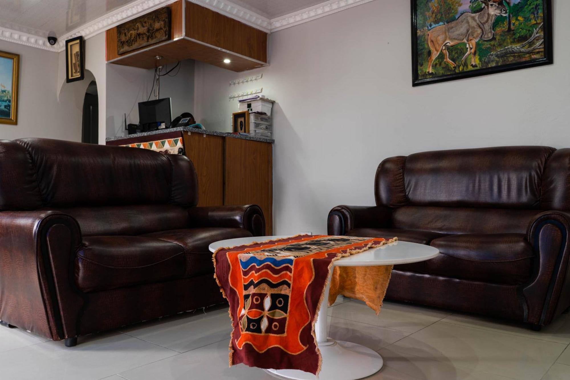 Albrine Lodge Белвил Екстериор снимка