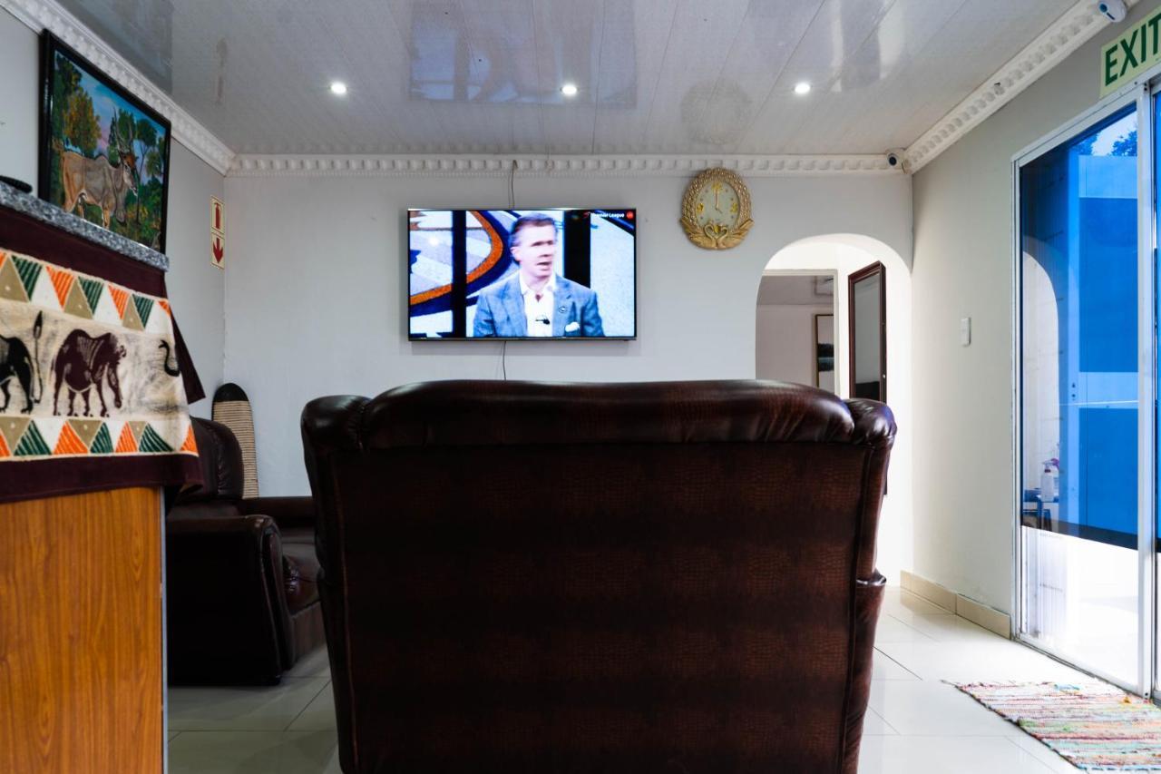 Albrine Lodge Белвил Екстериор снимка