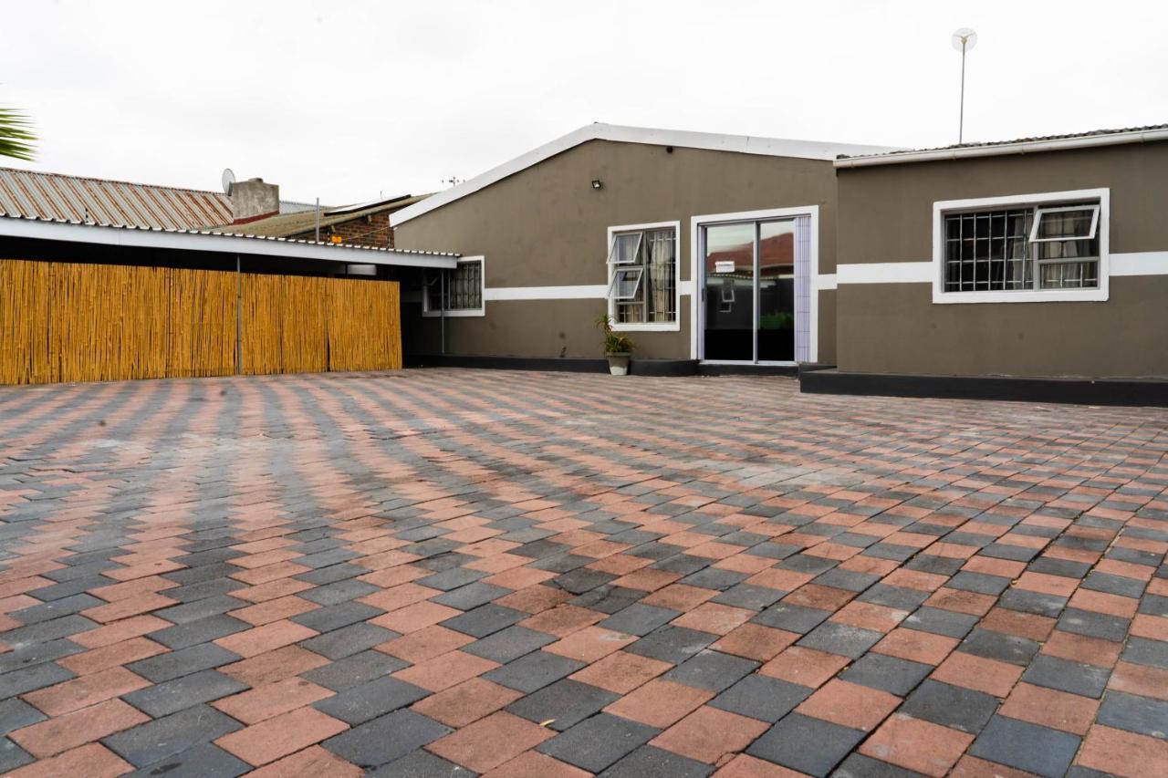 Albrine Lodge Белвил Екстериор снимка