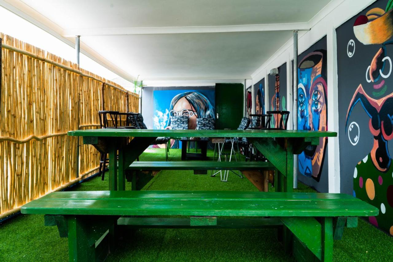 Albrine Lodge Белвил Екстериор снимка