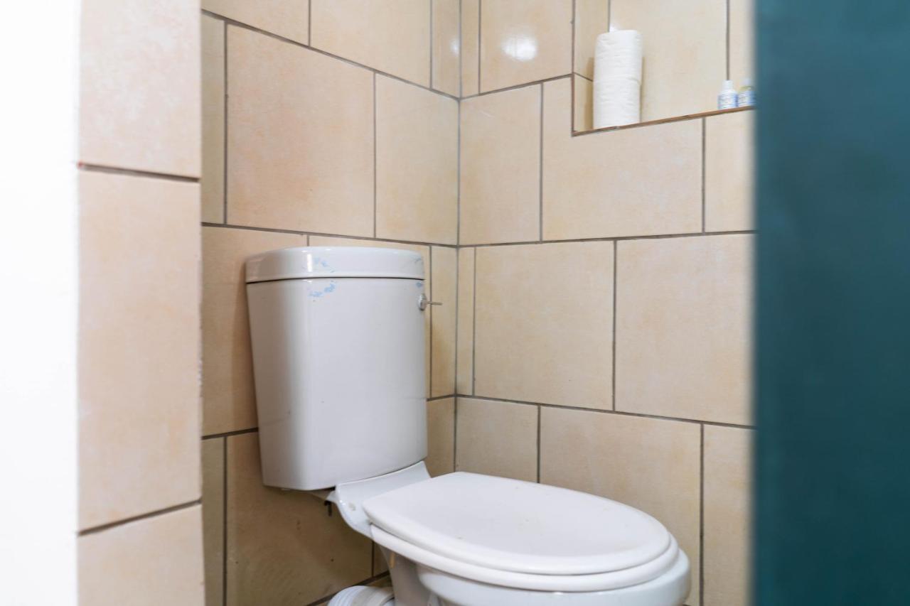 Albrine Lodge Белвил Екстериор снимка