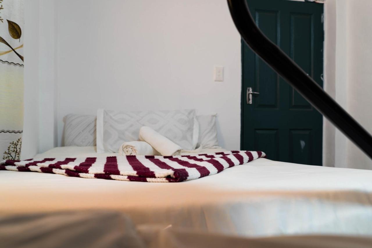 Albrine Lodge Белвил Екстериор снимка