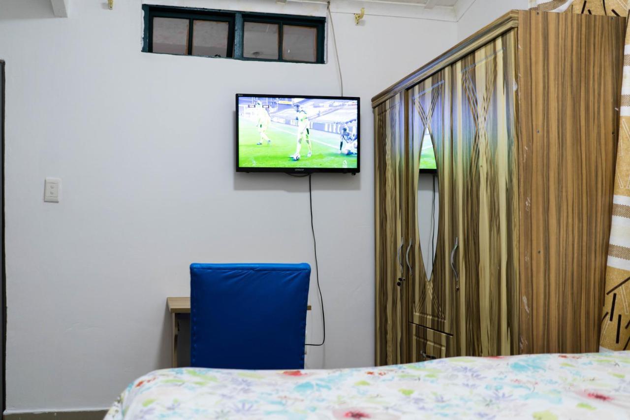 Albrine Lodge Белвил Екстериор снимка