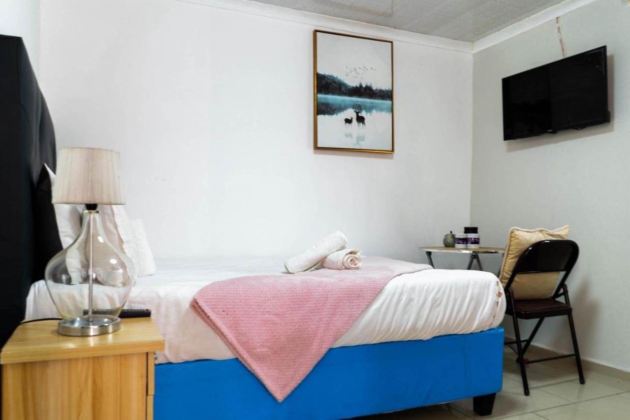 Albrine Lodge Белвил Екстериор снимка