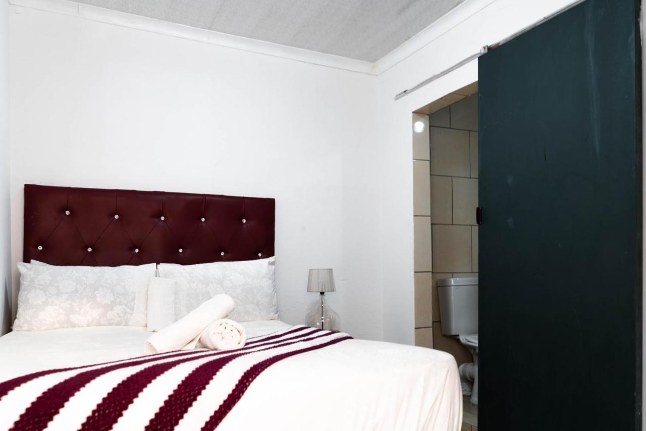 Albrine Lodge Белвил Екстериор снимка